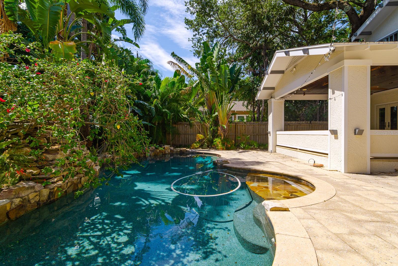 HYDE PARK WEST - Residential