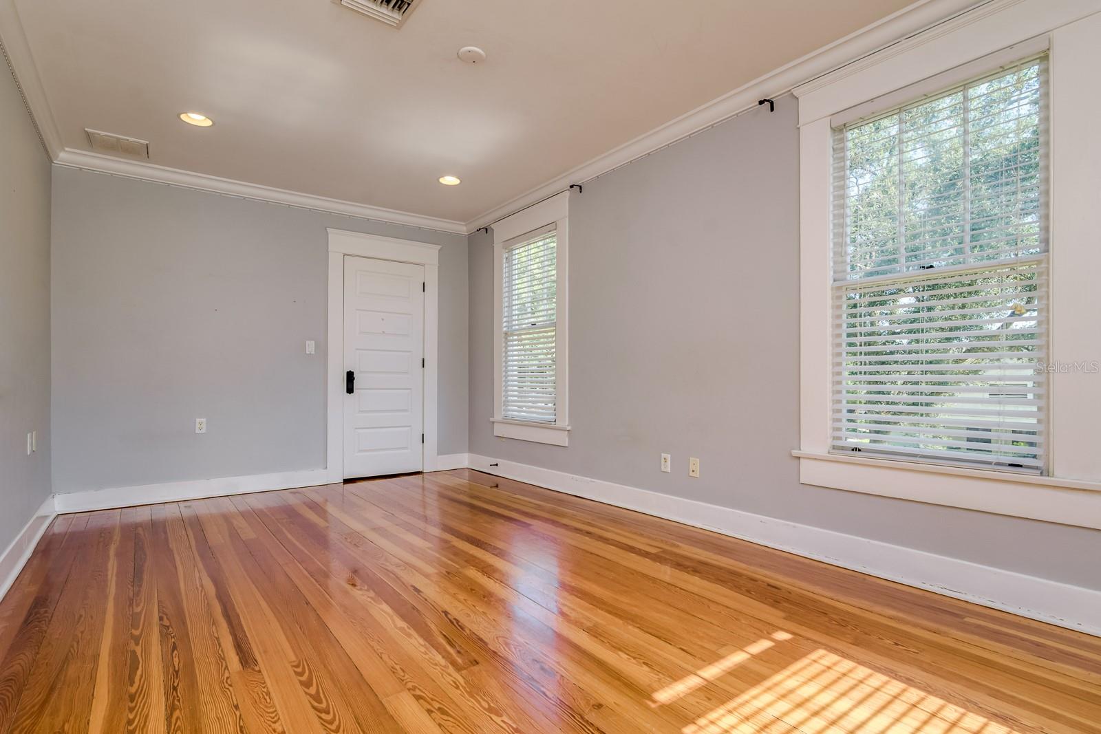 HYDE PARK WEST - Residential