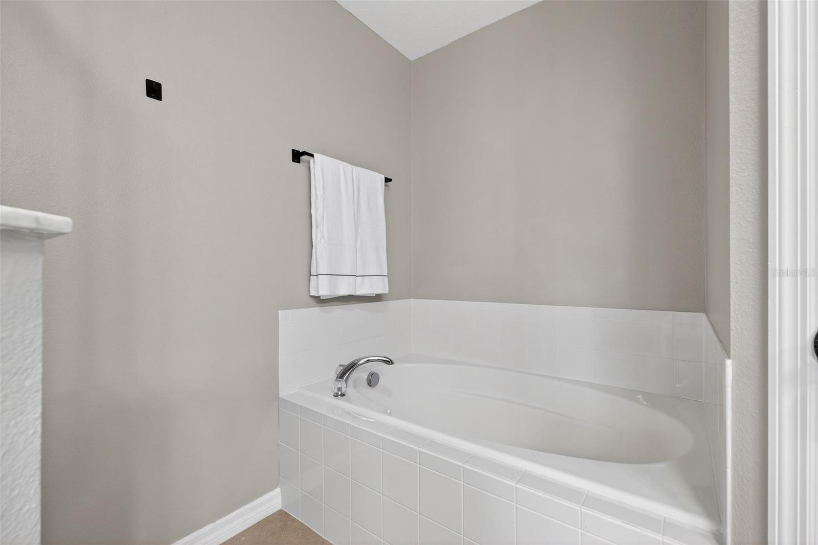 CLAYTON CROSSING TWNHMS SECOND AMD - Residential