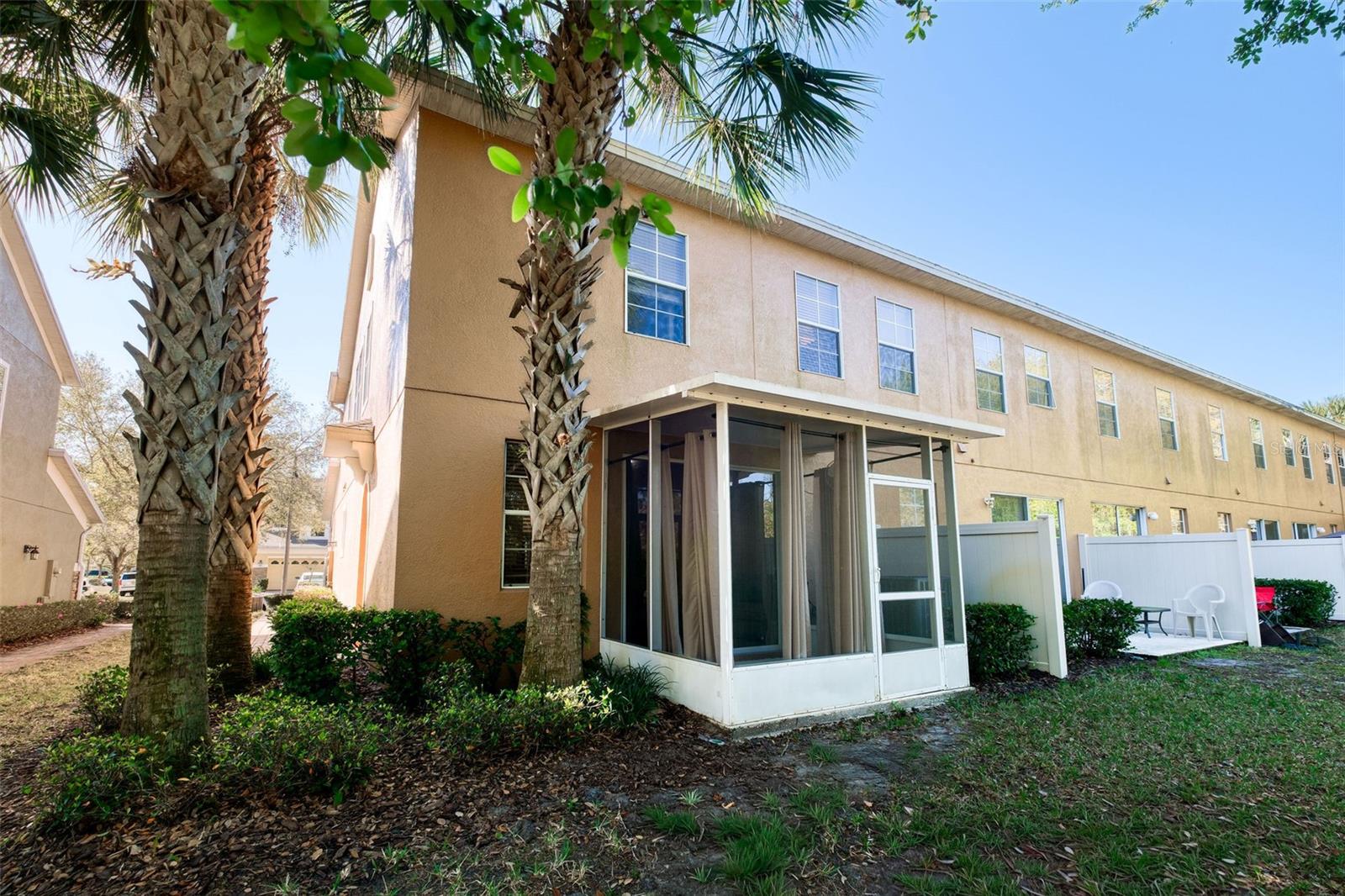 CLAYTON CROSSING TWNHMS SECOND AMD - Residential