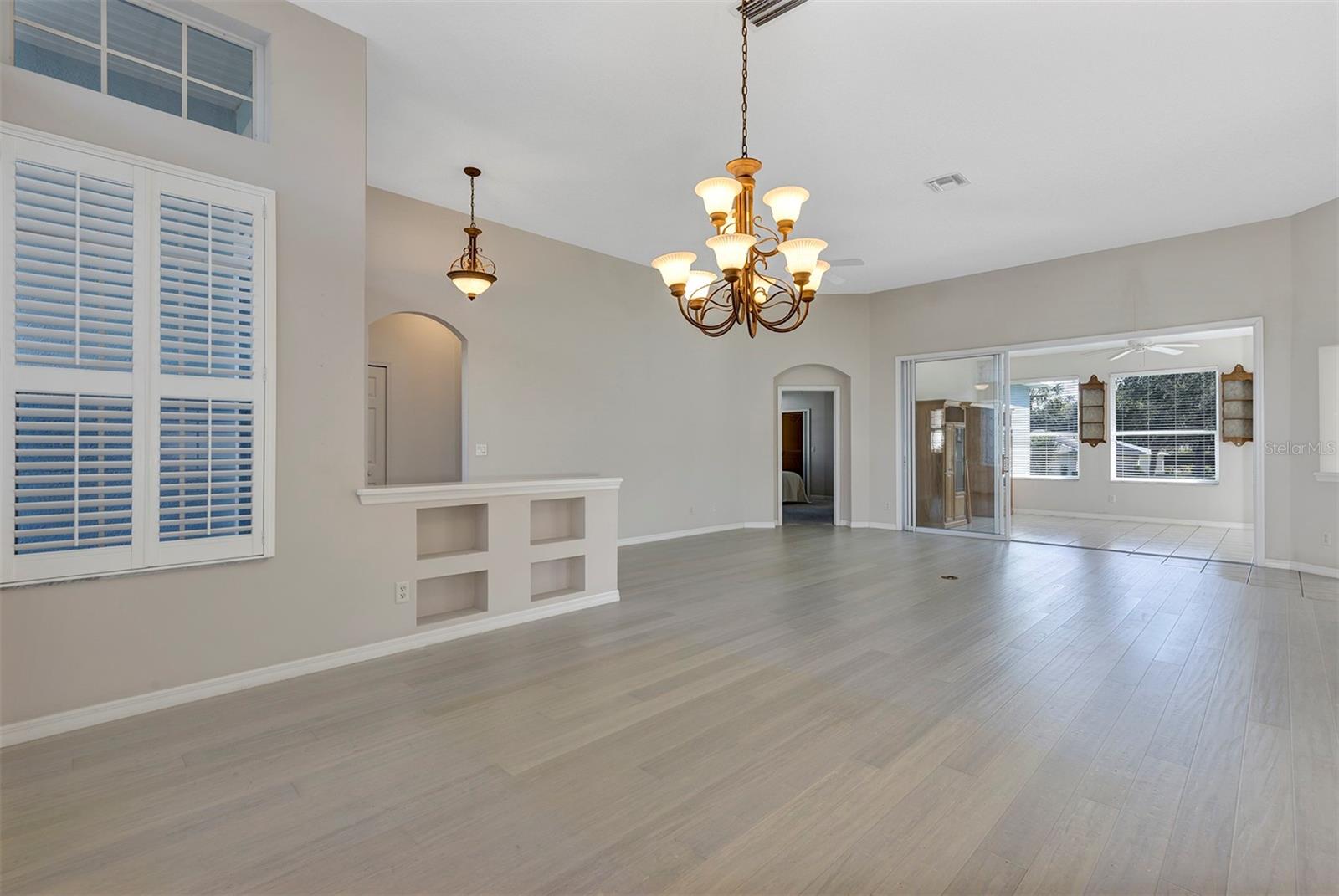 ROYAL HARBOR - Residential