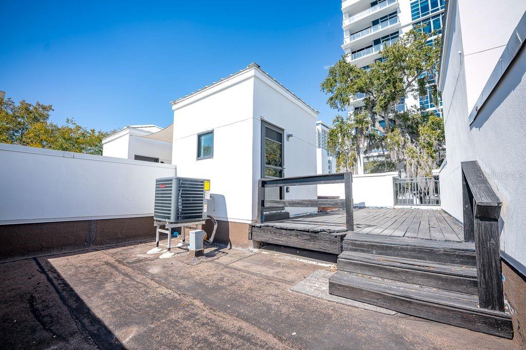 OSCOELA BROWNSTONES - Residential