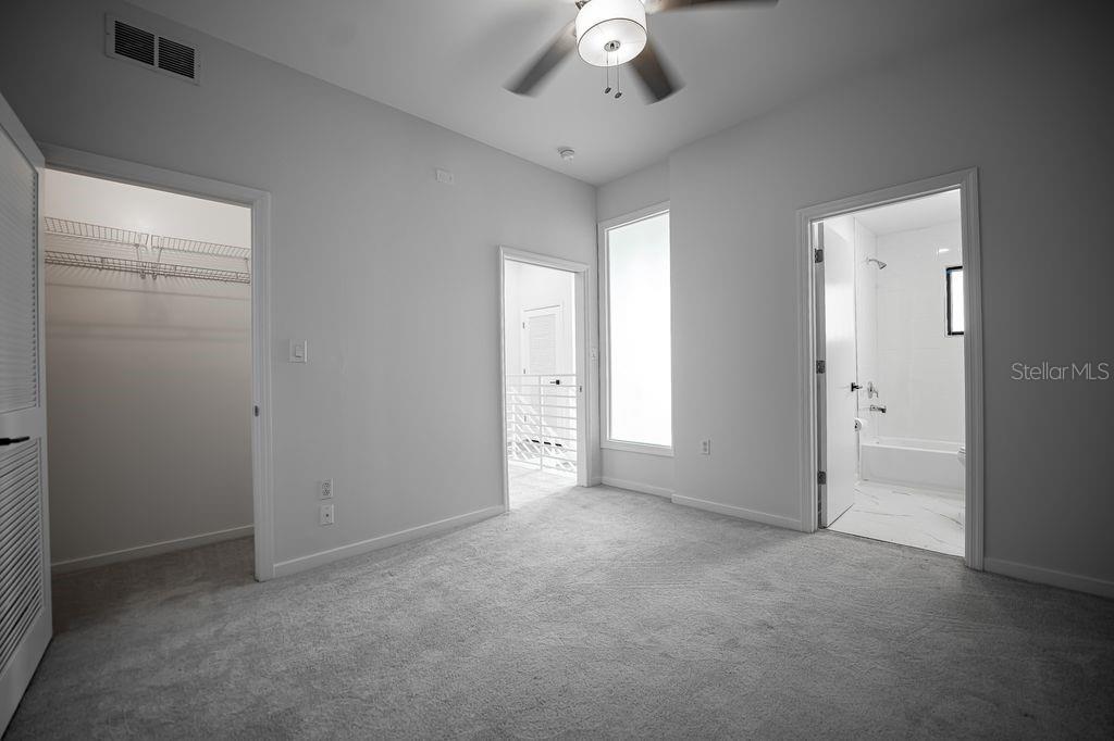 OSCOELA BROWNSTONES - Residential