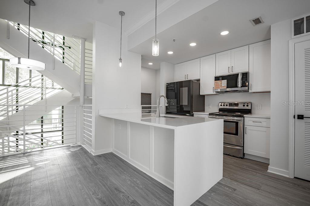 460 E JACKSON STREET 2