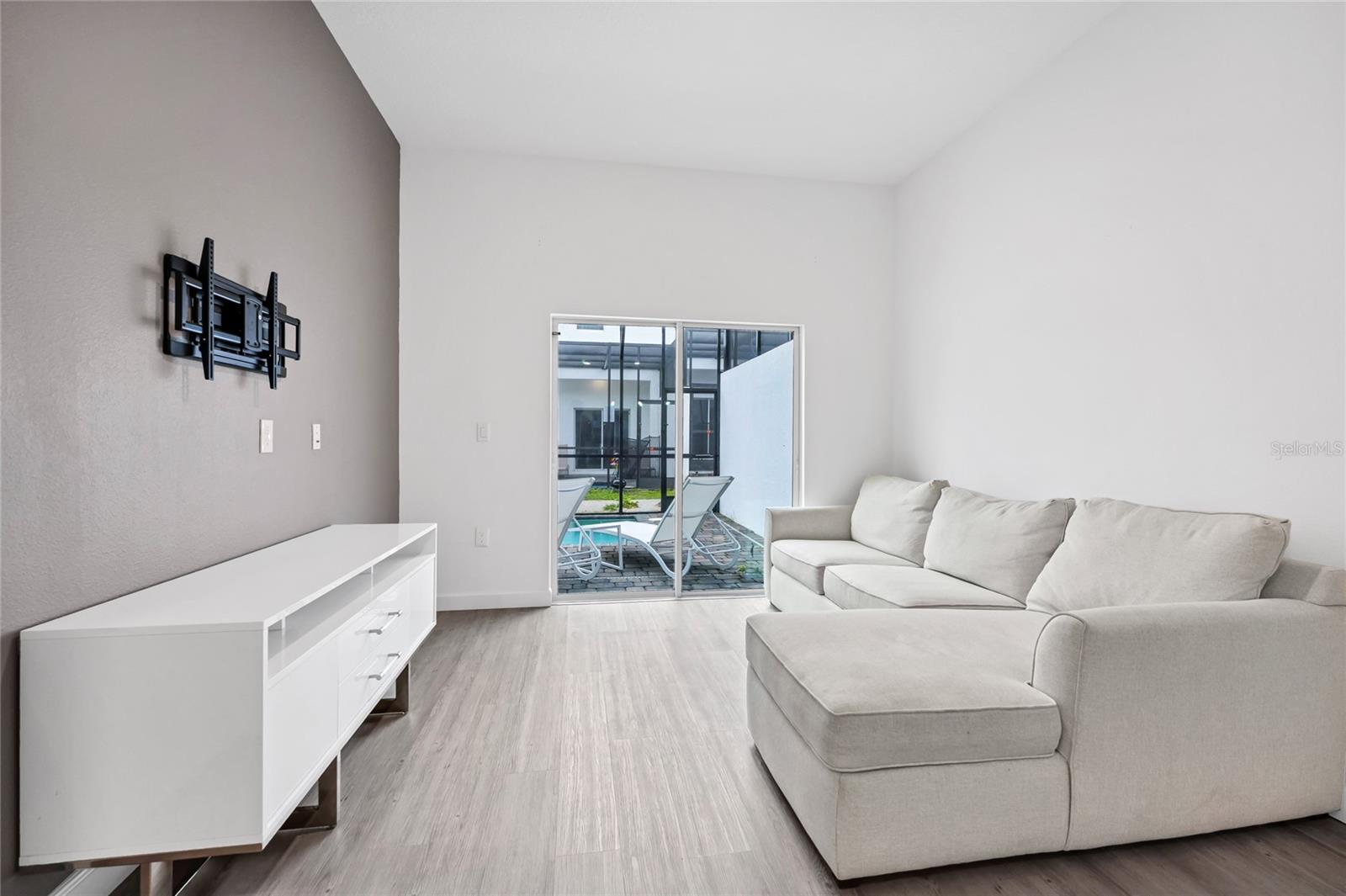 THE AZUR RESORT - Residential