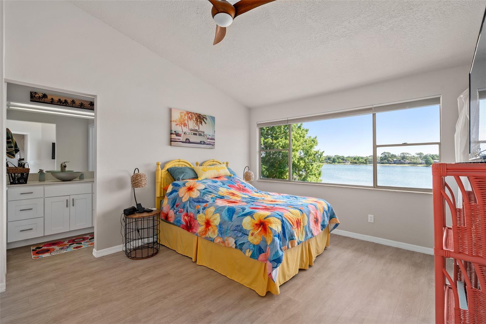 LAKEVIEW GARDENS AT WEKIVA COVE 1 A CONDO - Residential