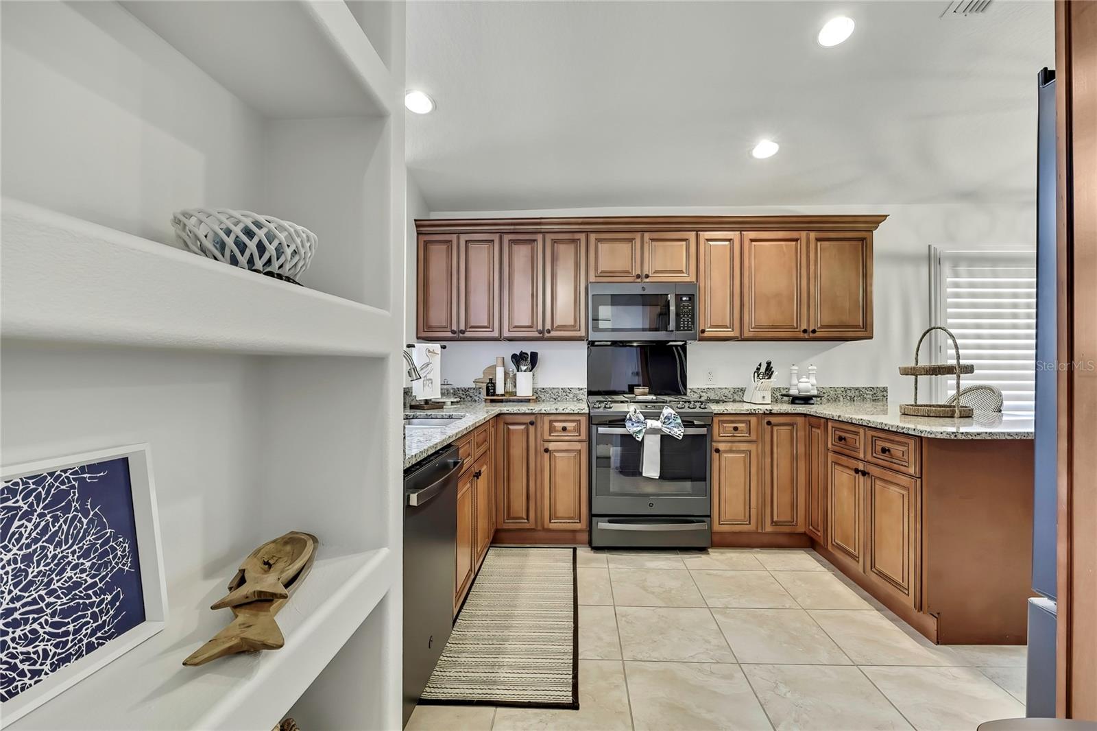 RIVER COVE LNDGS III - Residential