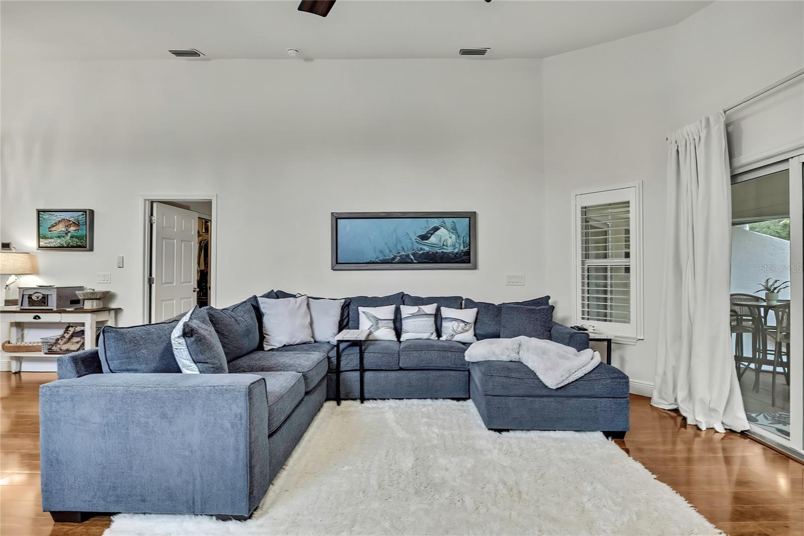 RIVER COVE LNDGS III - Residential