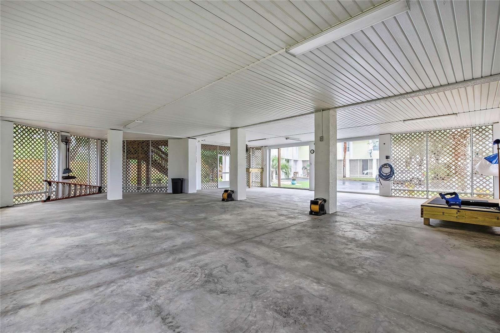 RIVER COVE LNDGS III - Residential