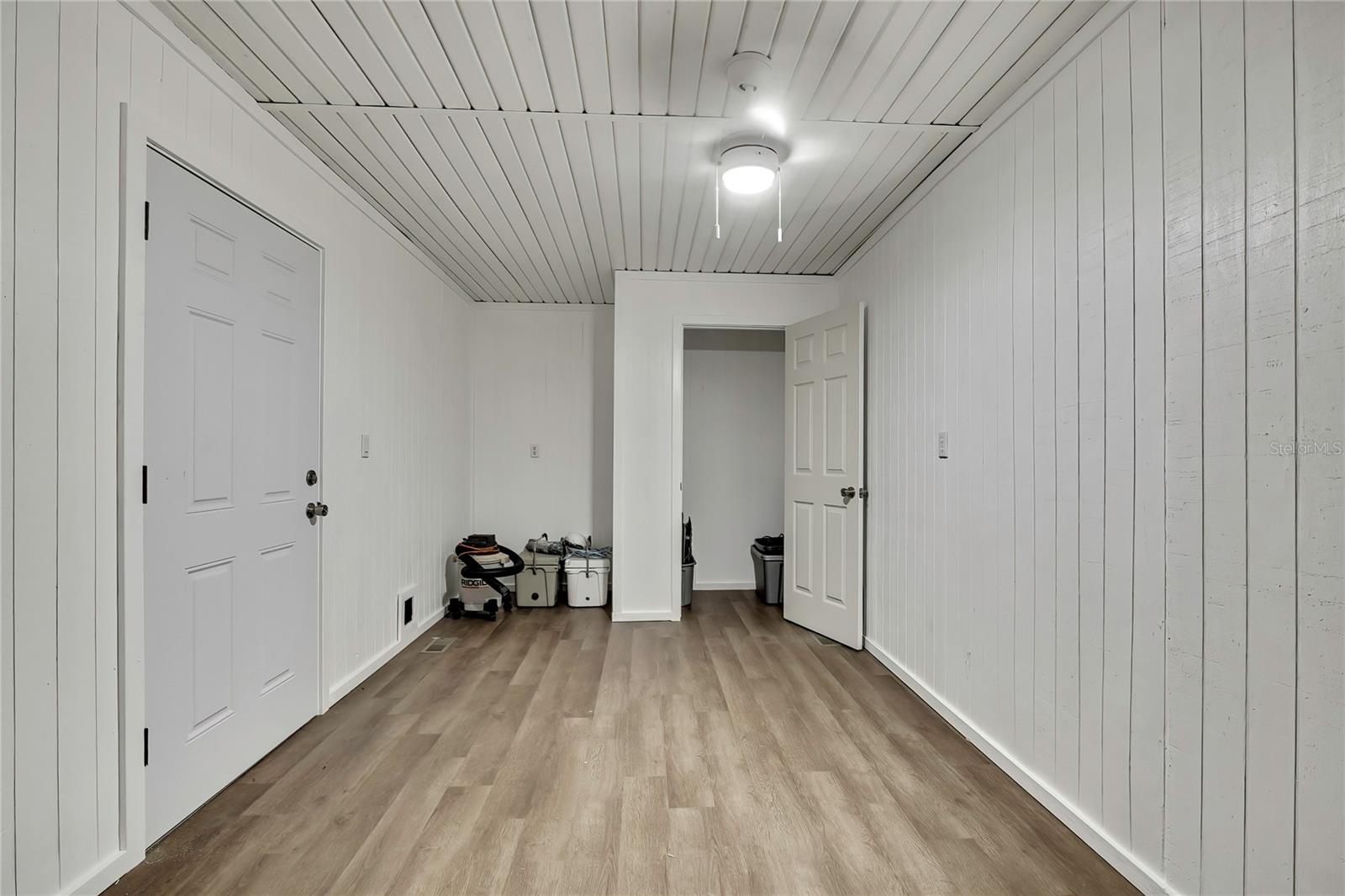 RIVER COVE LNDGS III - Residential