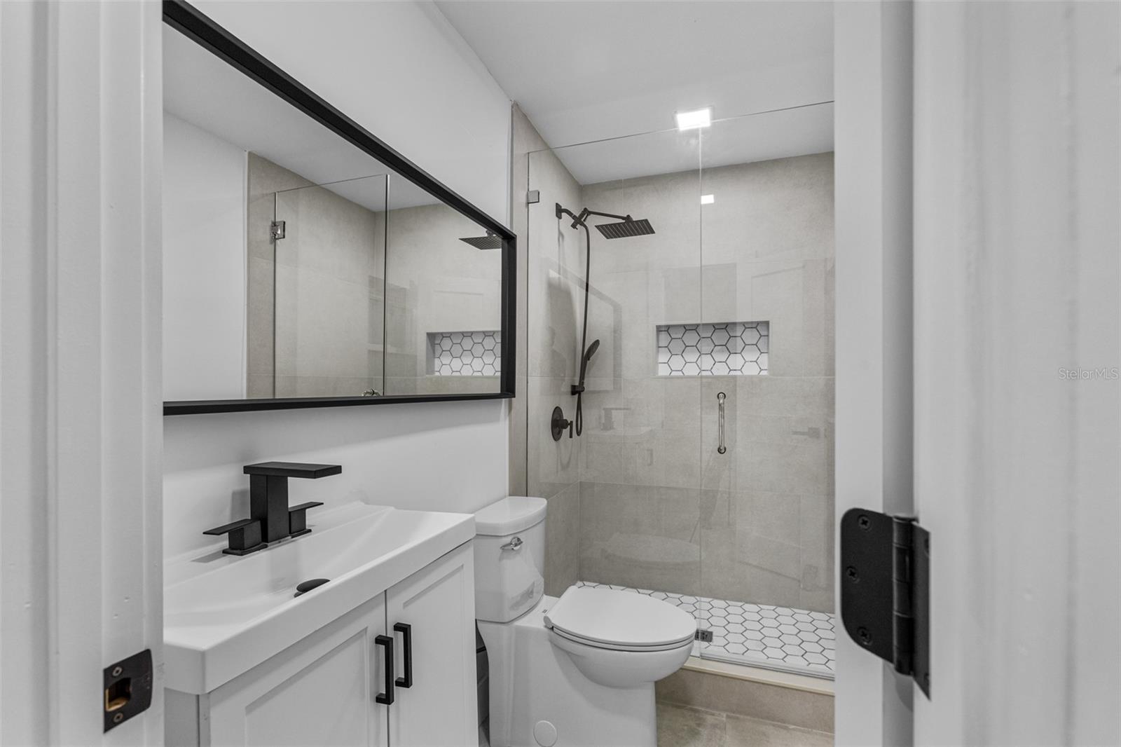 SNELL ISLE BRIGHTWATERS SEC 2 - Residential