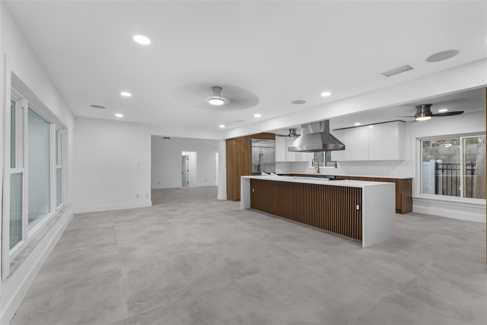 SNELL ISLE BRIGHTWATERS SEC 2 - Residential