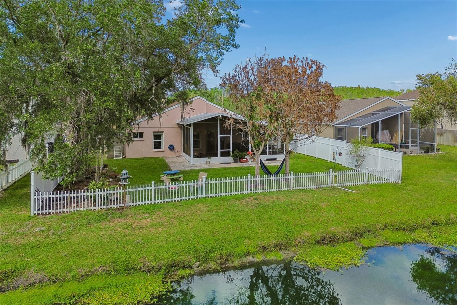 THE WOODLANDS / MEADDOW POINTE - Residential