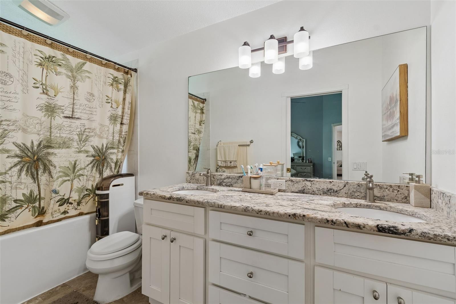 THE WOODLANDS / MEADDOW POINTE - Residential