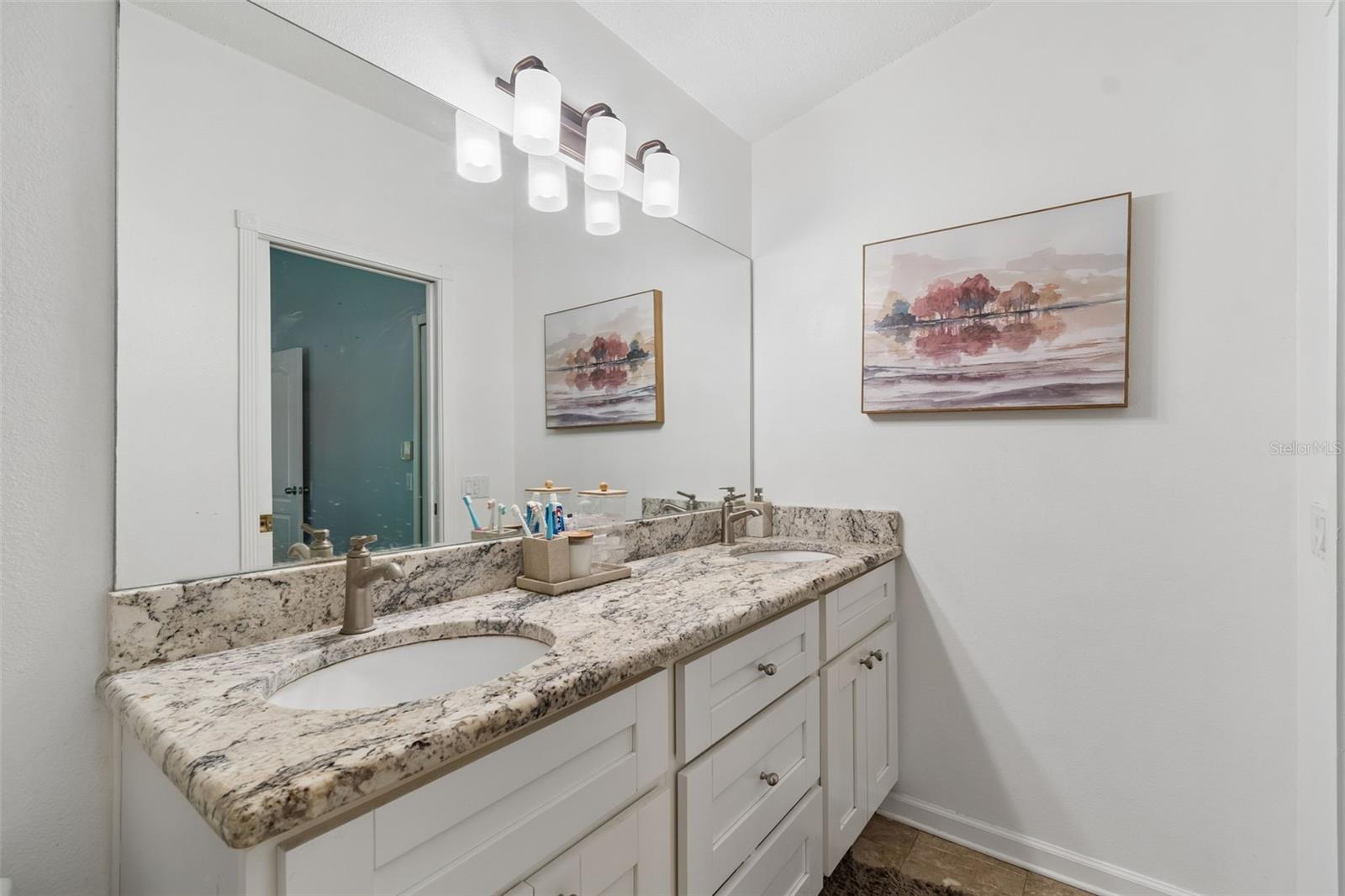 THE WOODLANDS / MEADDOW POINTE - Residential