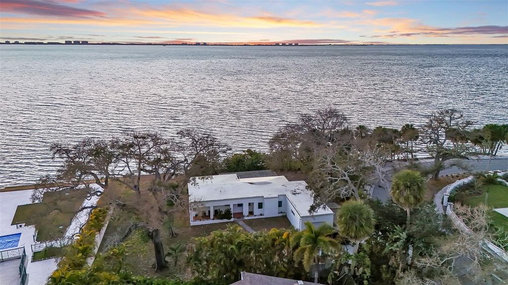 Photo of 820 Indian Beach Drive, Sarasota, FL 34234 (MLS # A4684254)