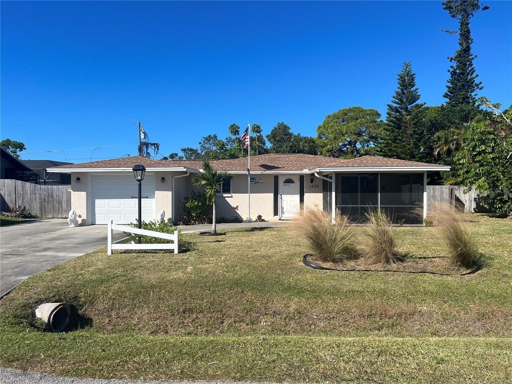 Photo of 1228 Nantucket Road, Venice, FL 34293 (MLS # N6141718)
