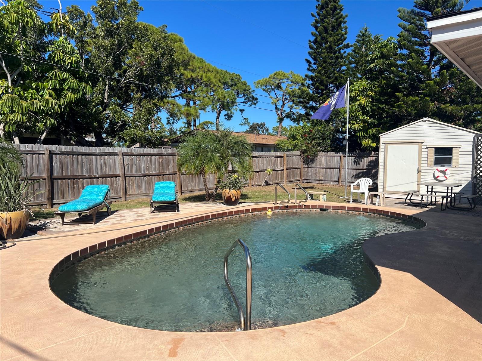 SOUTH VENICE - Residential