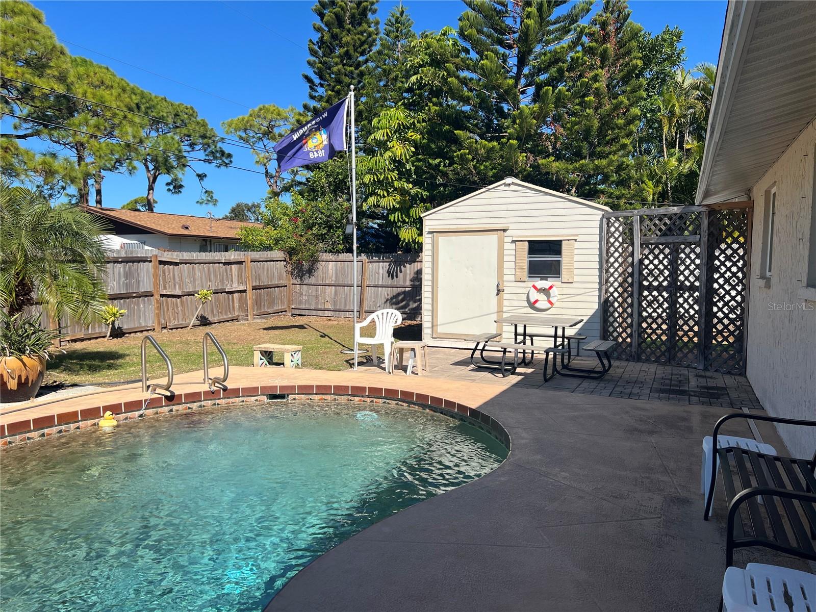 SOUTH VENICE - Residential