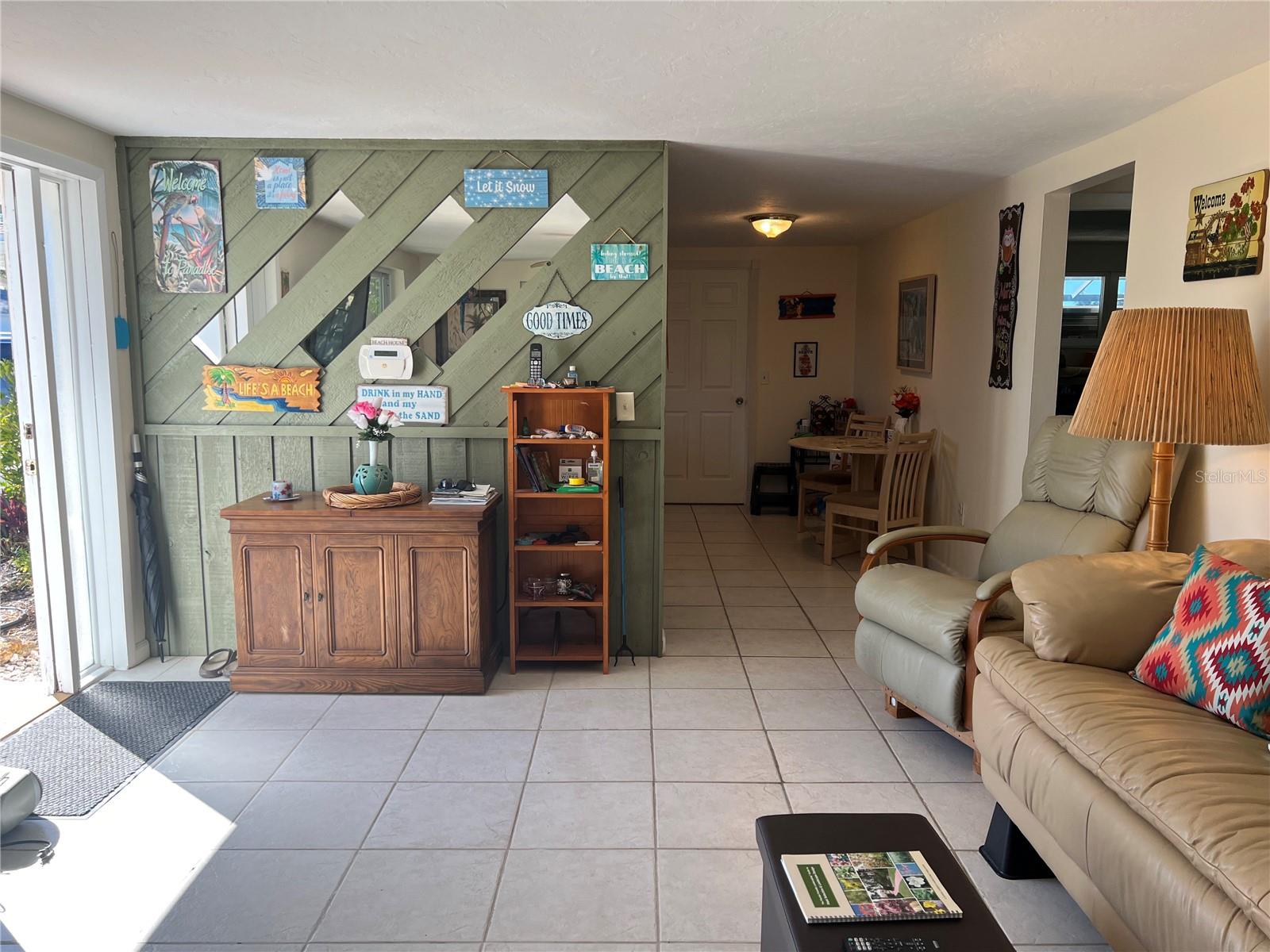 SOUTH VENICE - Residential