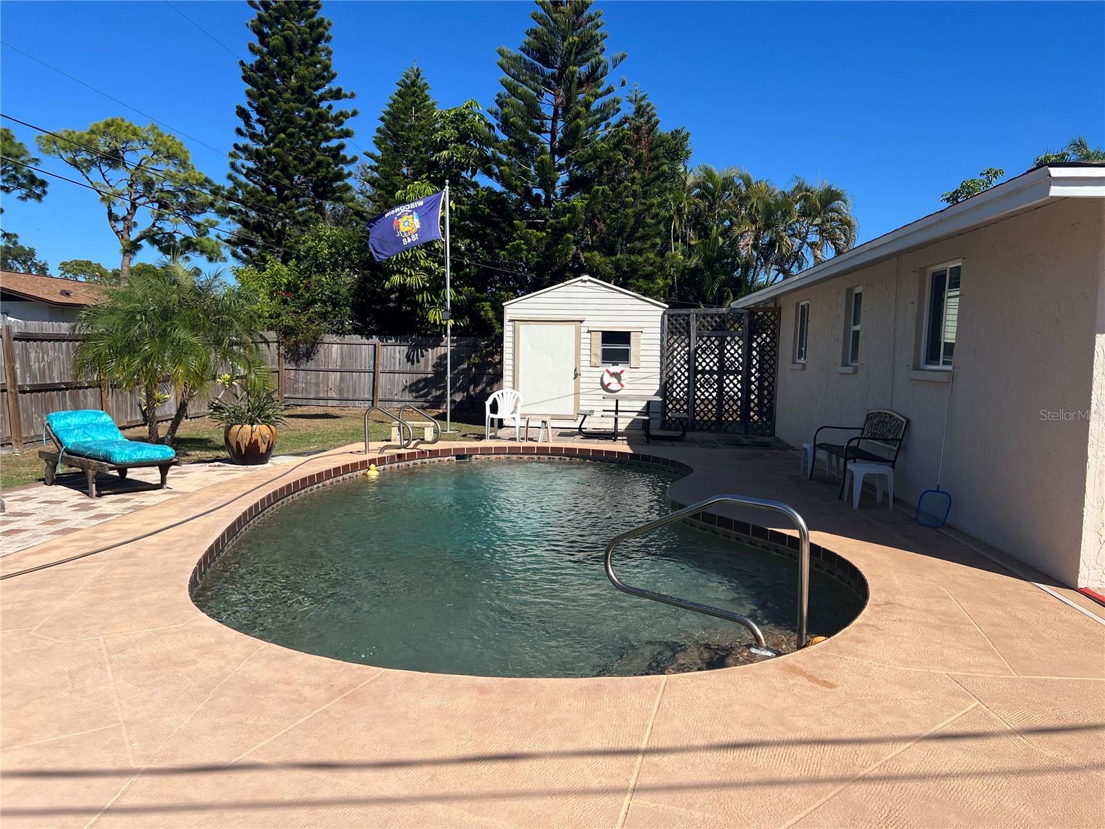 SOUTH VENICE - Residential