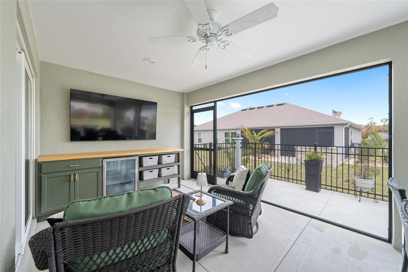 VILLAGES/WEST LAKE UN 48 - Residential