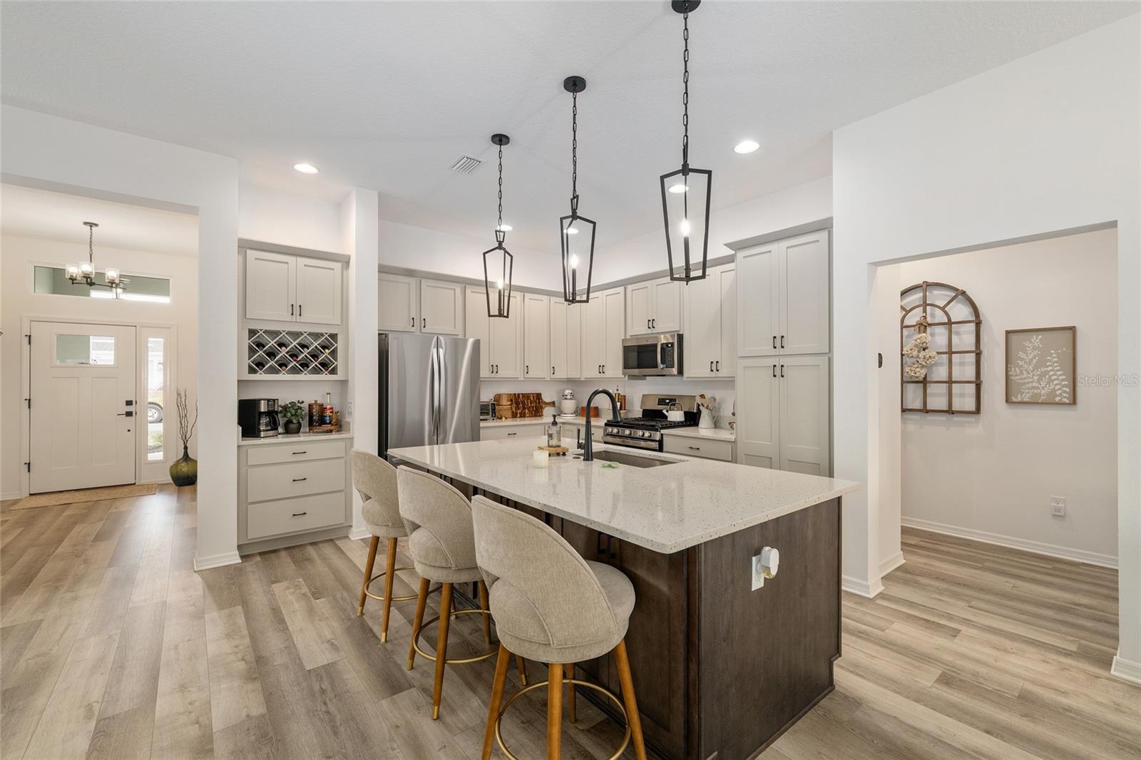 VILLAGES/WEST LAKE UN 48 - Residential