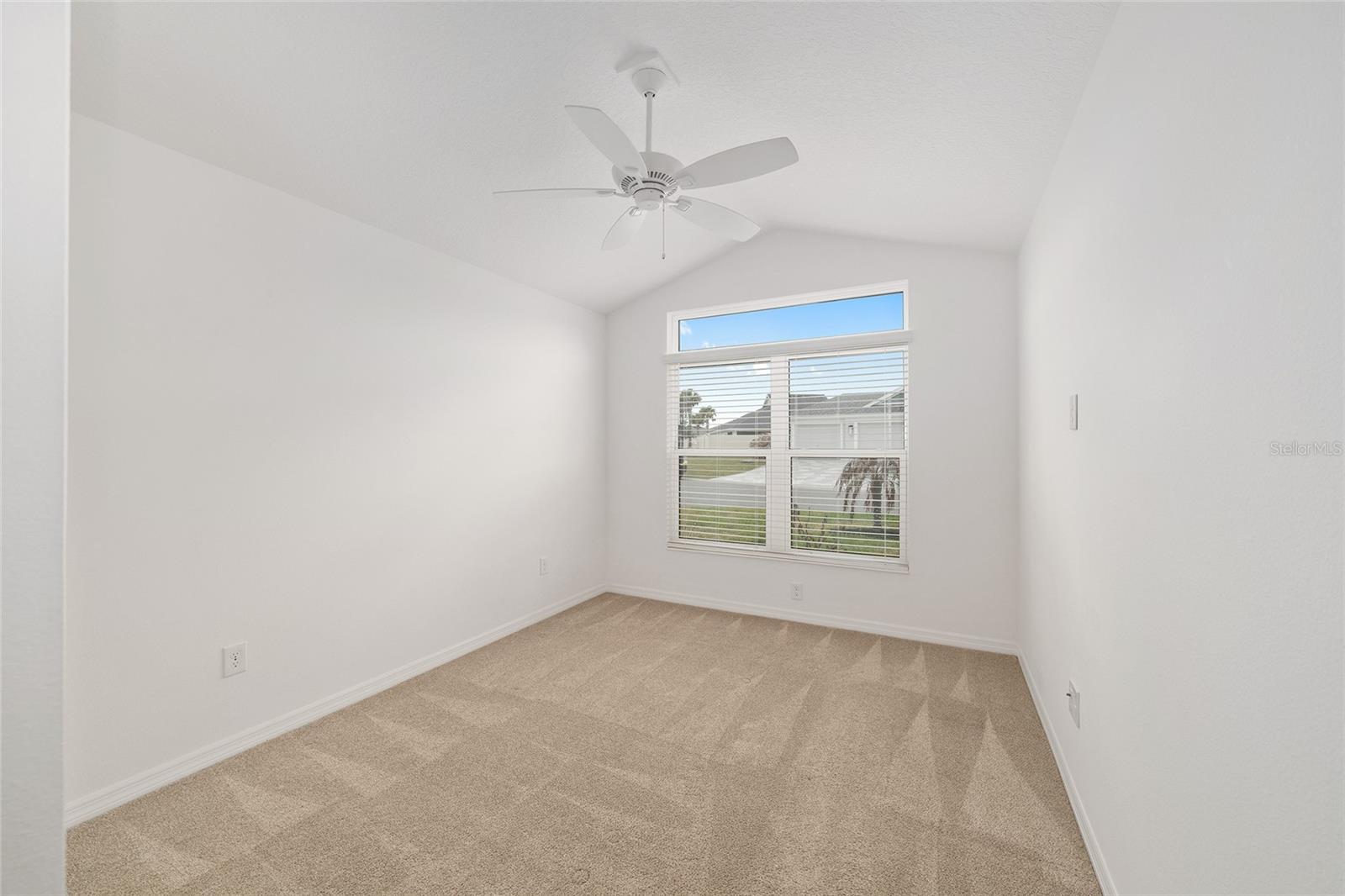 VILLAGES/WEST LAKE UN 48 - Residential