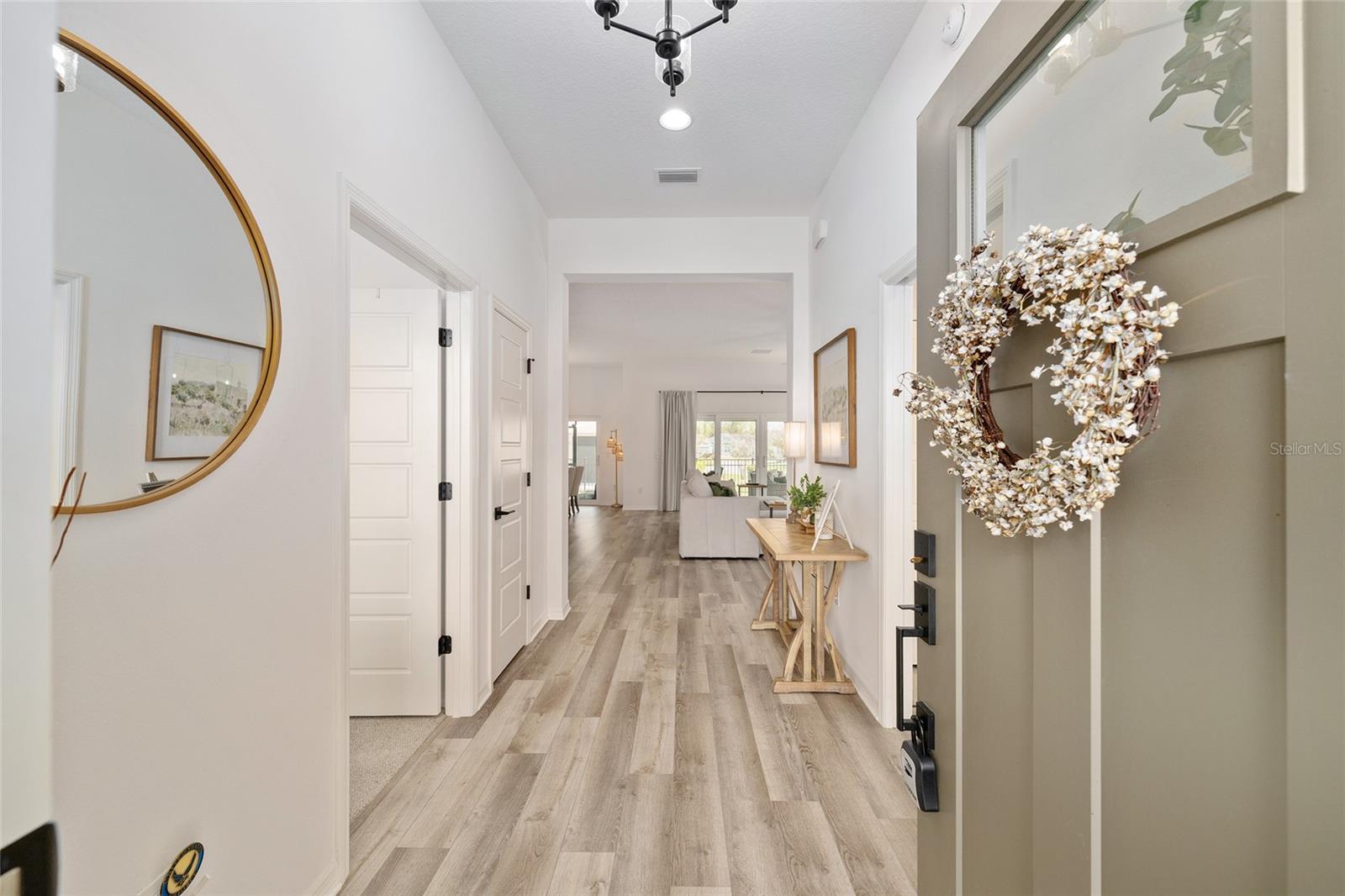 VILLAGES/WEST LAKE UN 48 - Residential