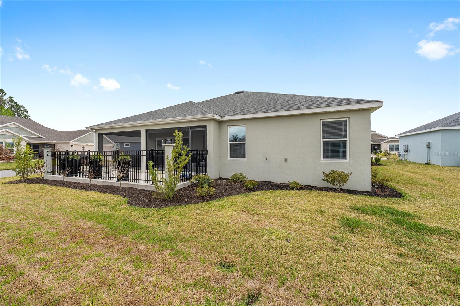 VILLAGES/WEST LAKE UN 48 - Residential