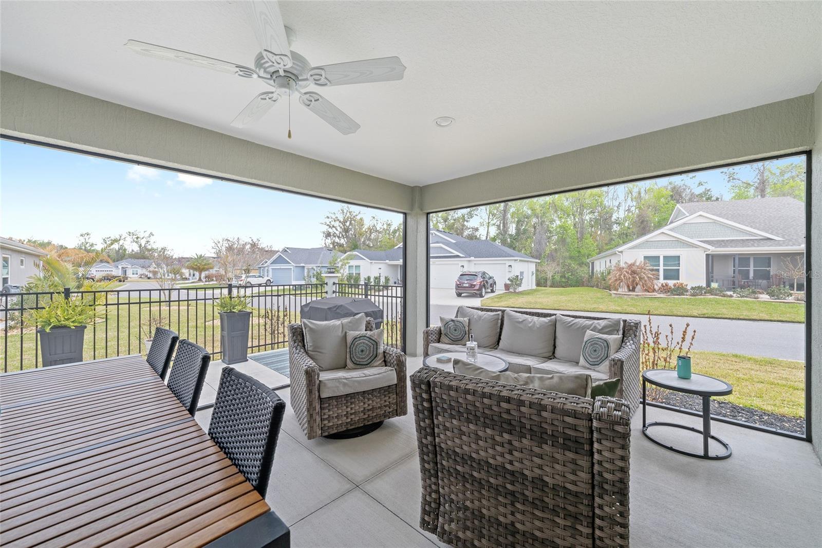 VILLAGES/WEST LAKE UN 48 - Residential