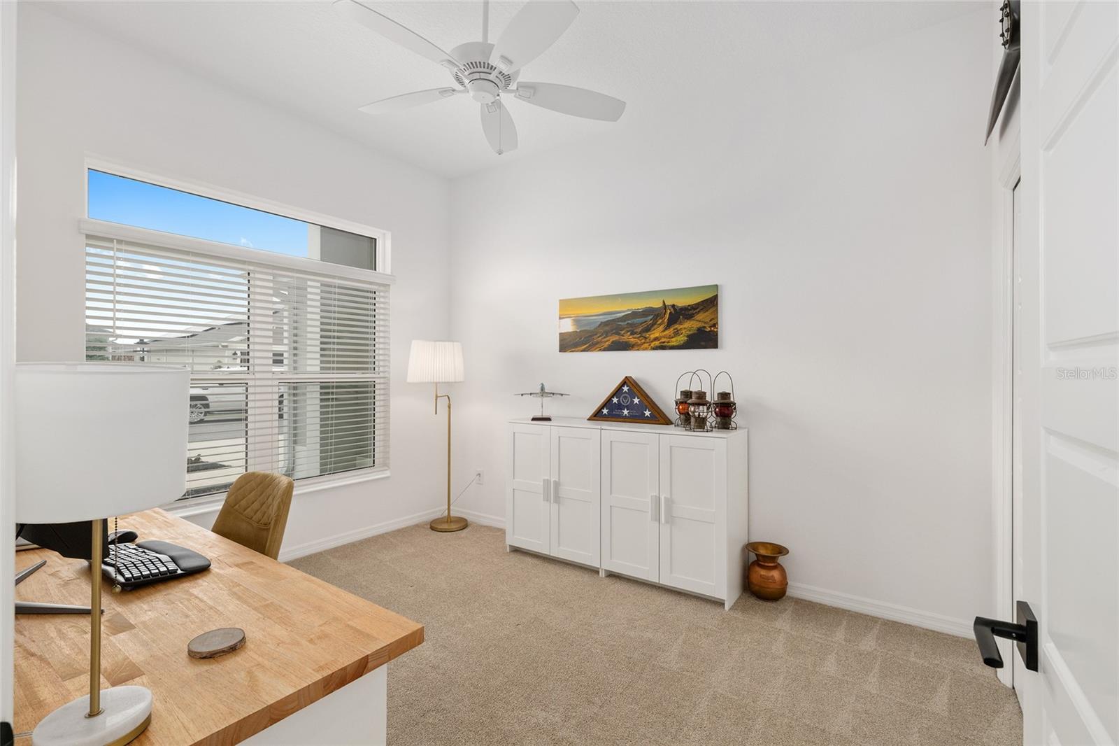 VILLAGES/WEST LAKE UN 48 - Residential