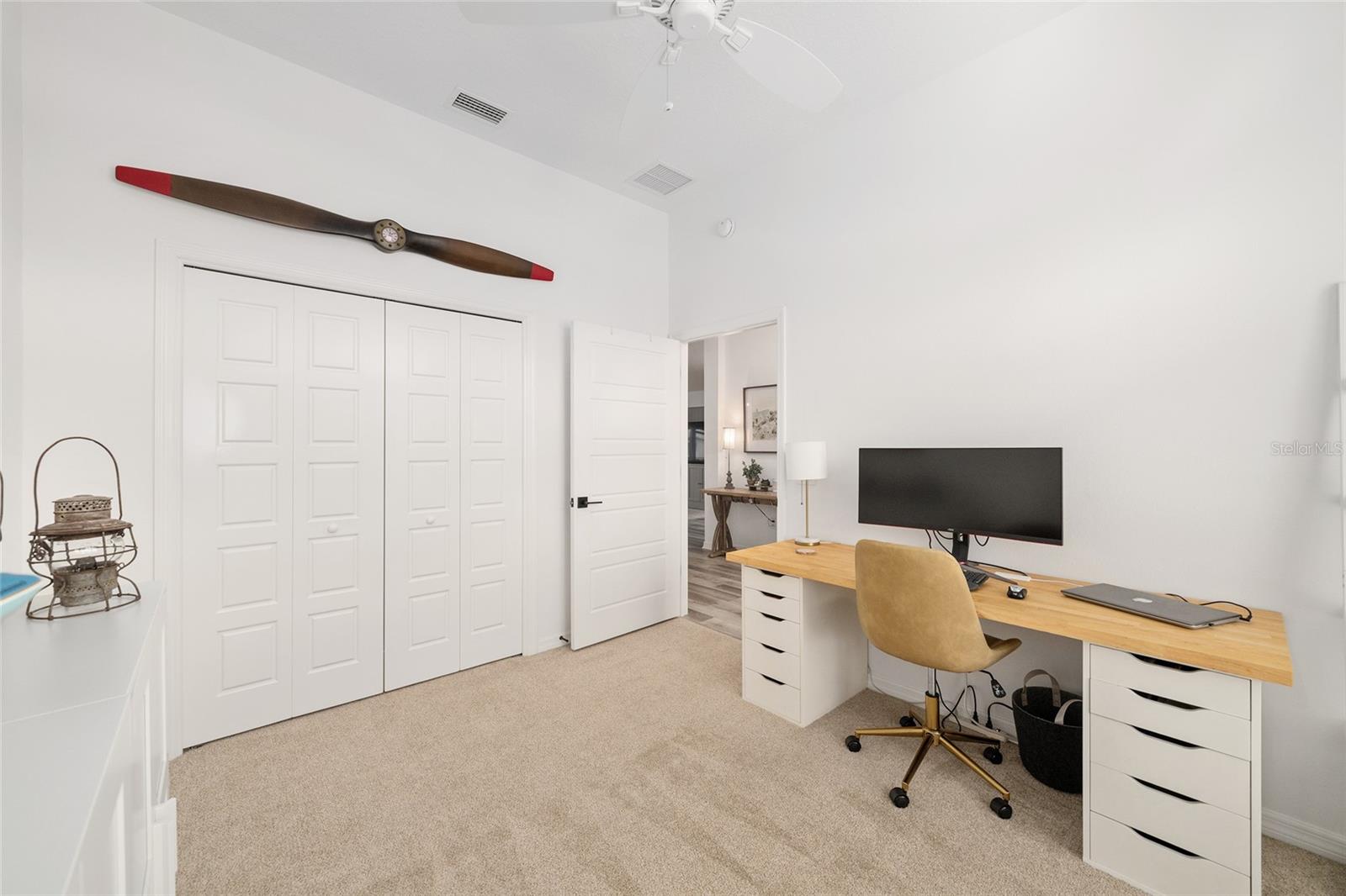 VILLAGES/WEST LAKE UN 48 - Residential