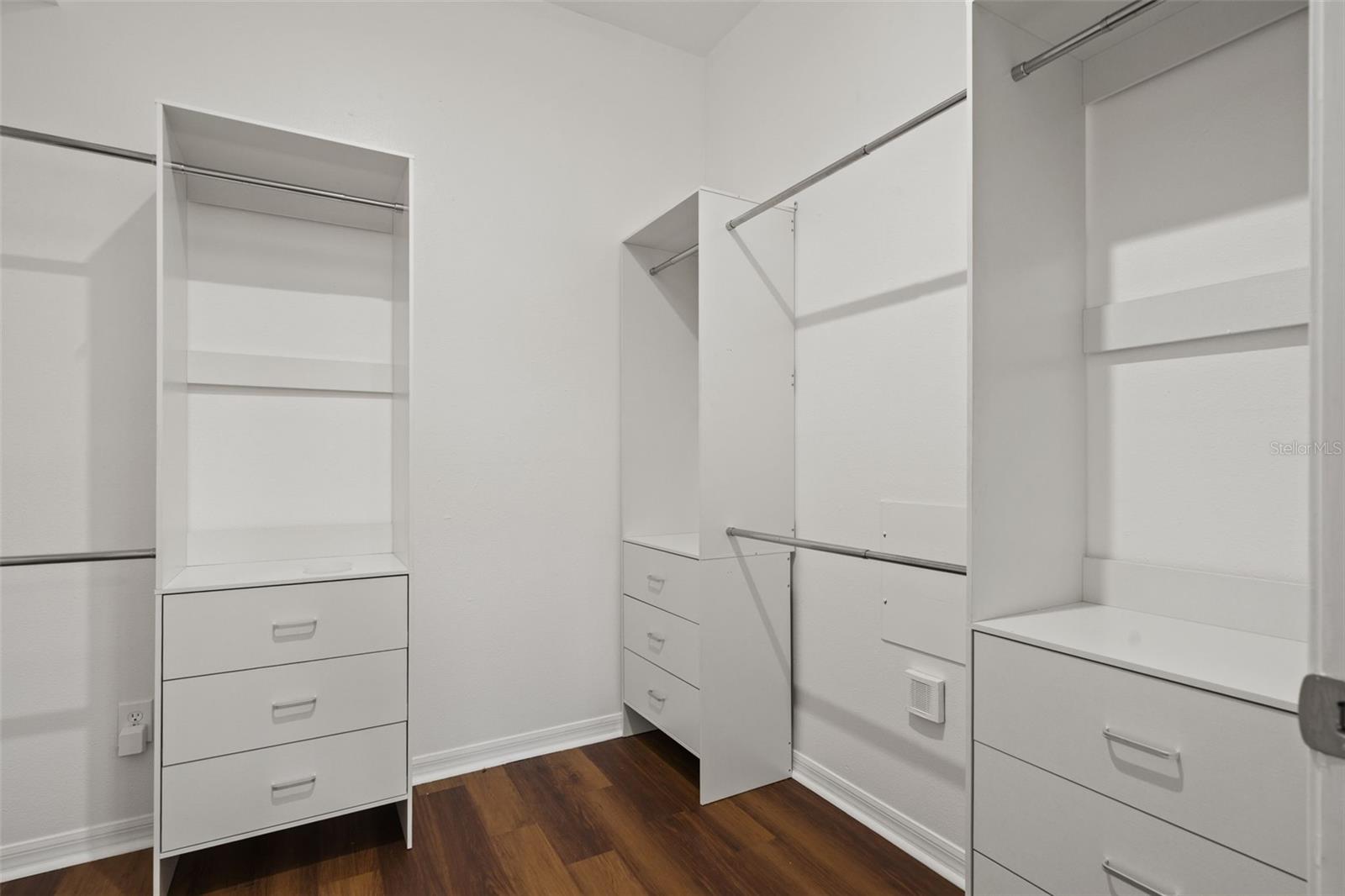 MEADOW POINTE 04 PRCL J - Residential