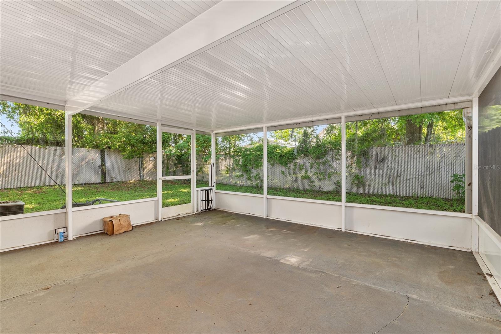 BROWNSTONE COMMONS - Residential