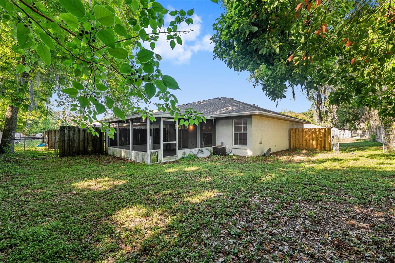 BROWNSTONE COMMONS - Residential