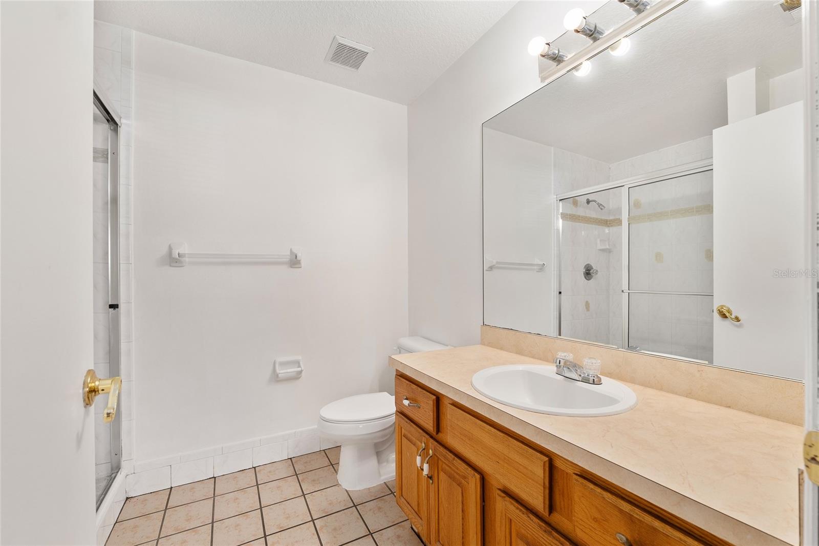 BROWNSTONE COMMONS - Residential