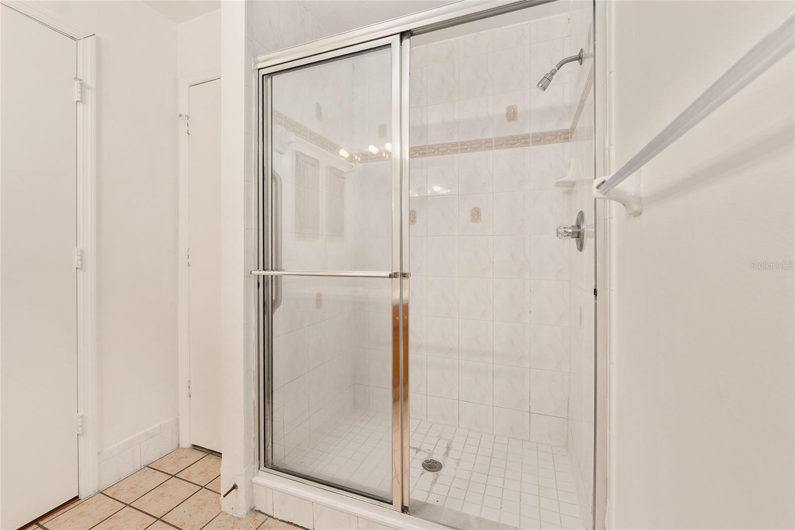 BROWNSTONE COMMONS - Residential