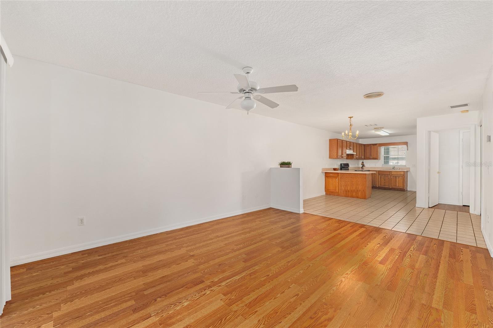 BROWNSTONE COMMONS - Residential