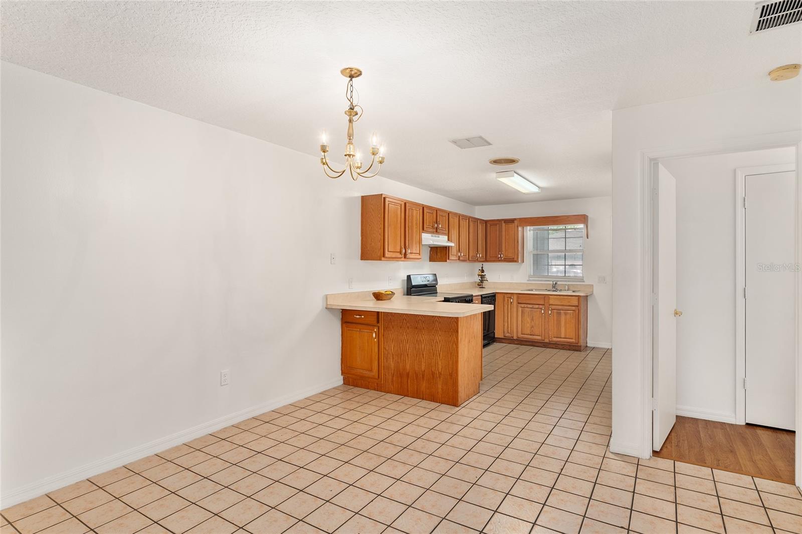 BROWNSTONE COMMONS - Residential