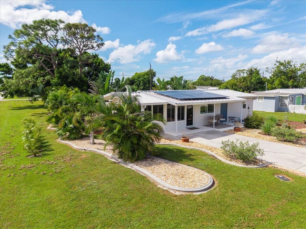 Photo of 2830 10th Street, Englewood, FL 34224 (MLS # A4669771)