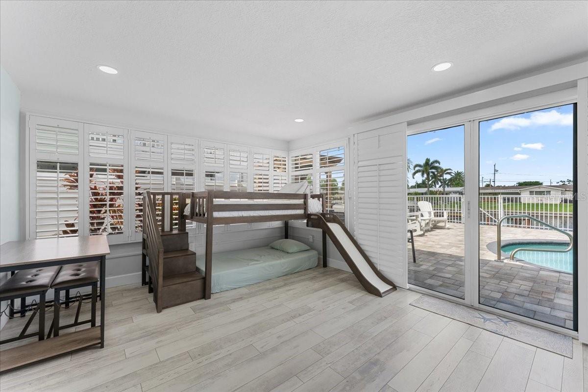 FLOR A MAR - Residential
