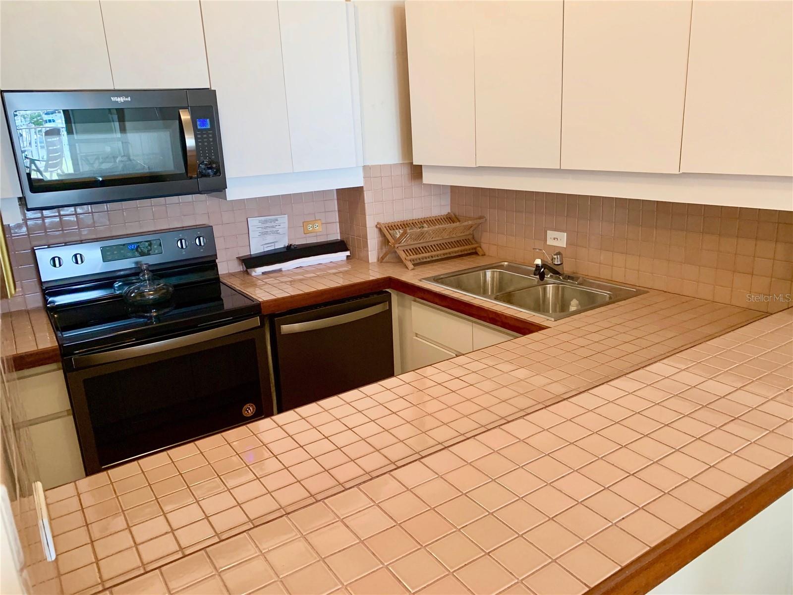 SAFE HARBOR PUERTO DEL REY MARINA - Residential