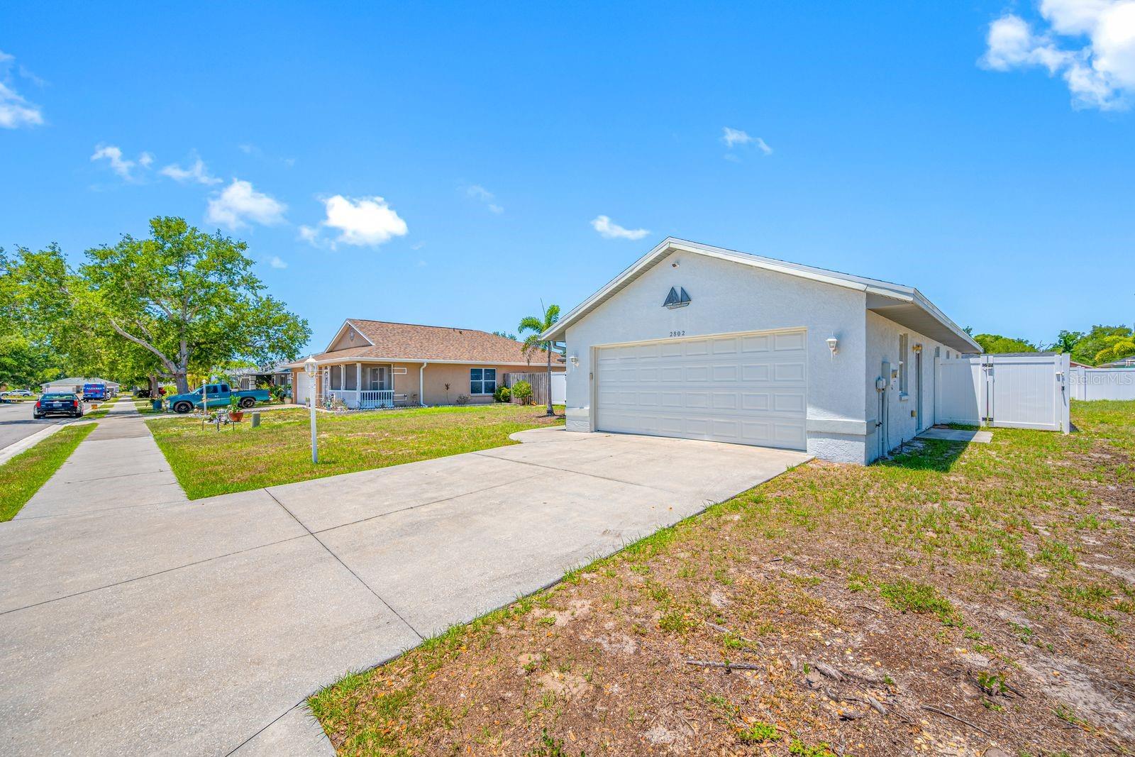 NORTH OAKS ESTATES - Residential