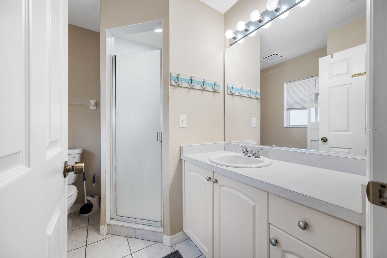 NORTH OAKS ESTATES - Residential