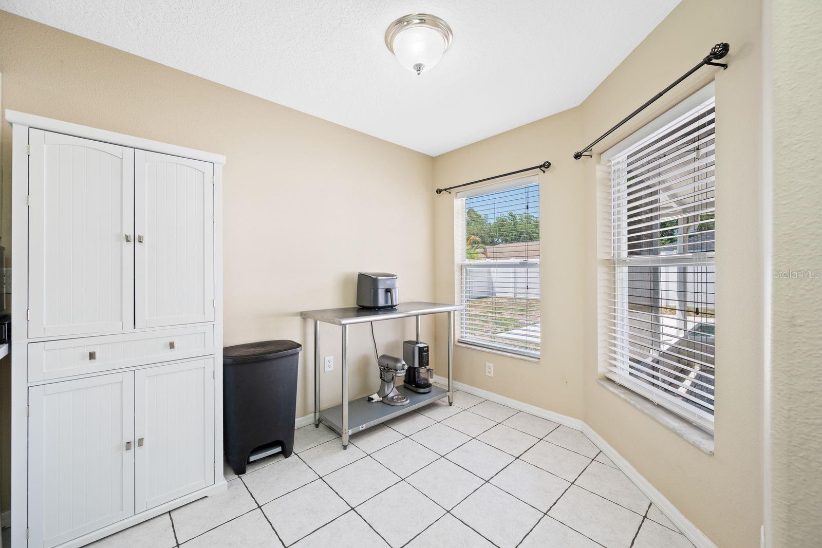 NORTH OAKS ESTATES - Residential