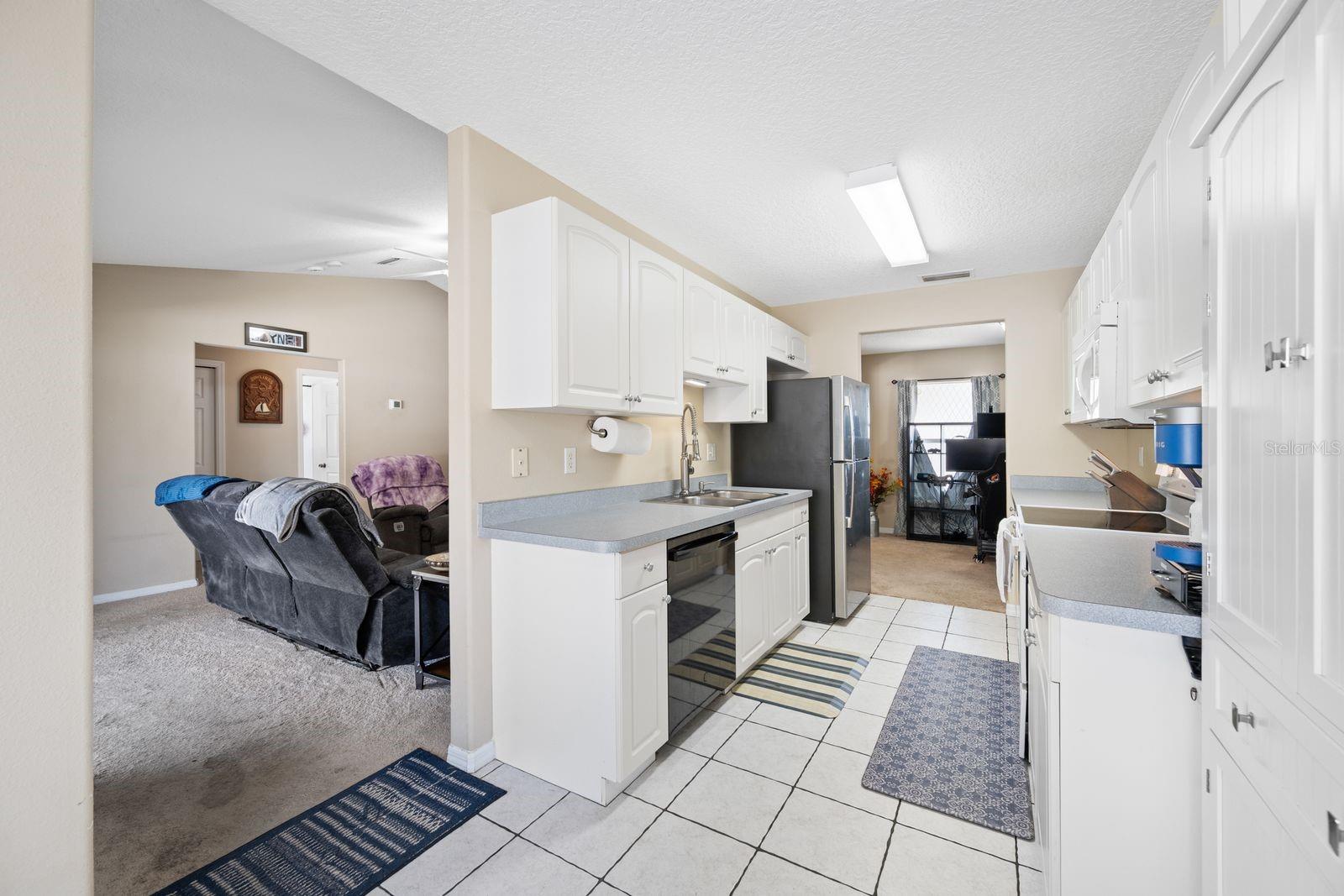 NORTH OAKS ESTATES - Residential