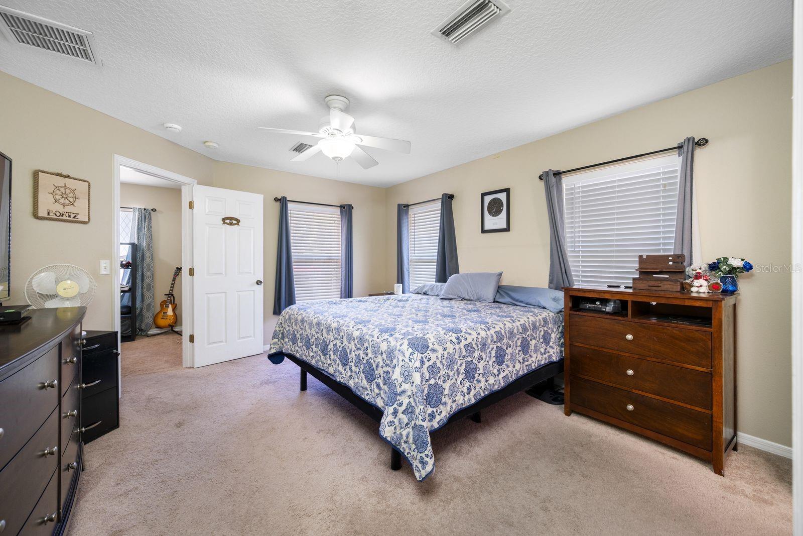 NORTH OAKS ESTATES - Residential