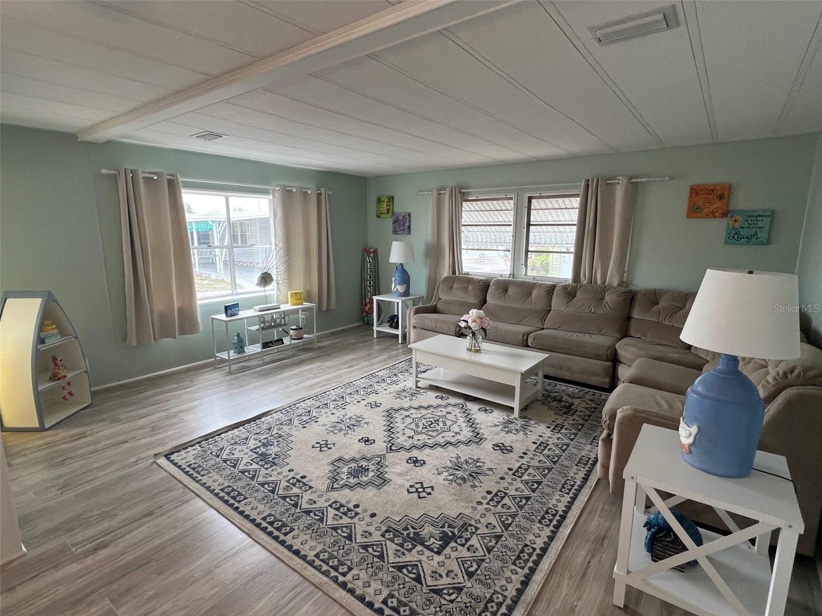 PALM HILL MOBILE HOME PARK UNREC - Residential