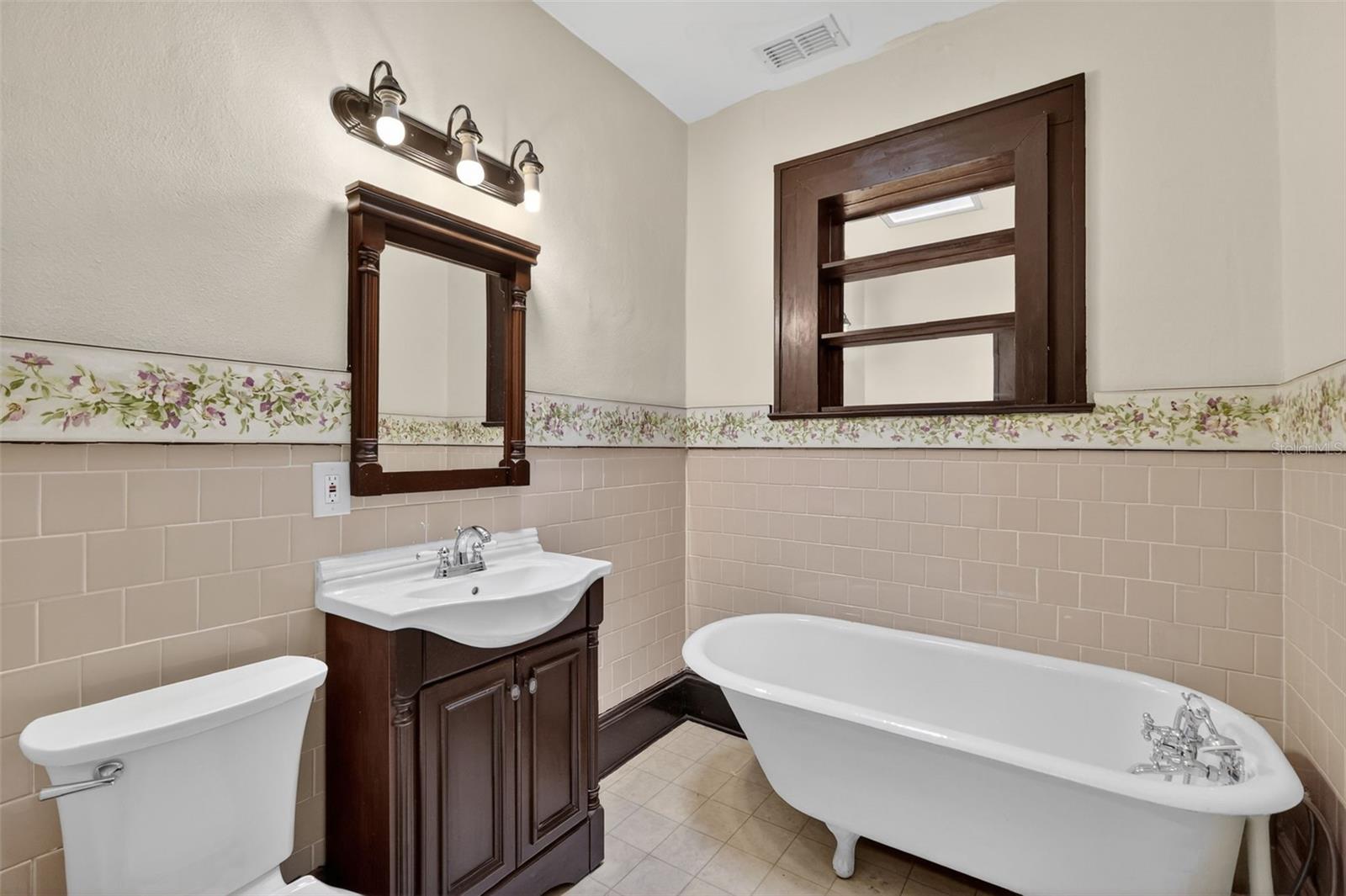 GULLERA HOMESTEAD - Residential